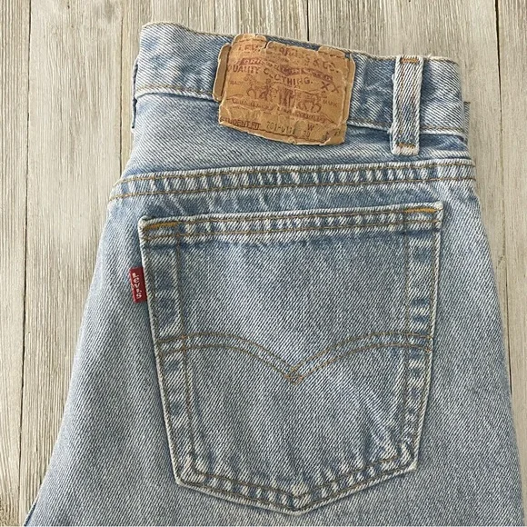 LEVI’S Vintage Student Fit High Rise Button Fly Cut Off Denim Shorts - Picture 3 of 7